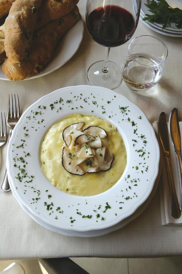 Albergo Ristorante Marcheno Bagian luar foto